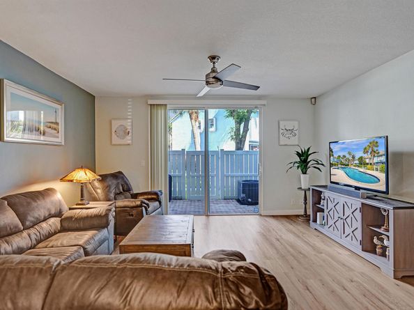 1028 Jeffery Street, Boca Raton FL 33487