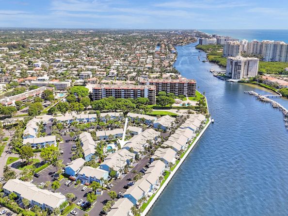 1028 Jeffery Street, Boca Raton FL 33487