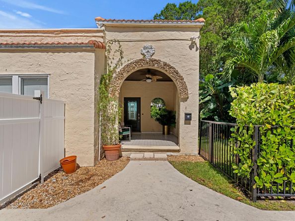 521 Ardmore Road, West Palm Beach FL 33401