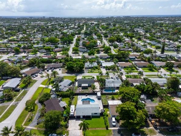 1408 SW 1st Ter, Deerfield Beach FL 33441