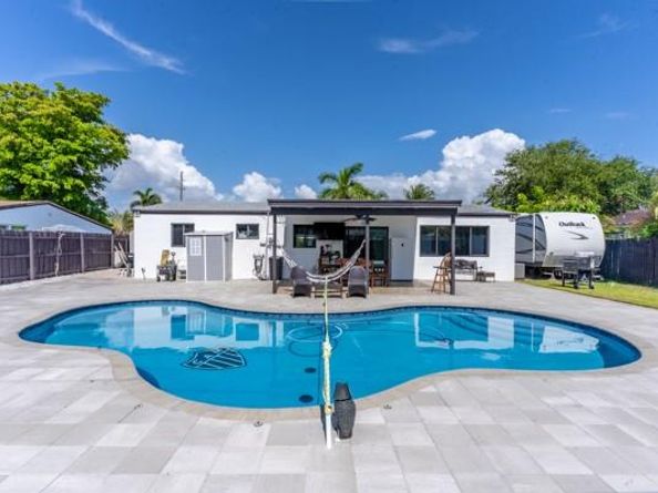 1408 SW 1st Ter, Deerfield Beach FL 33441