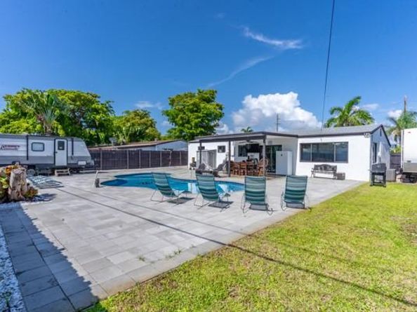 1408 SW 1st Ter, Deerfield Beach FL 33441
