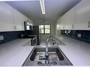 7673 Tahiti Ln 105, Lake Worth FL 33467