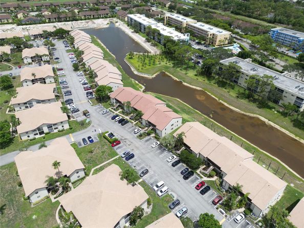 7673 Tahiti Ln 105, Lake Worth FL 33467
