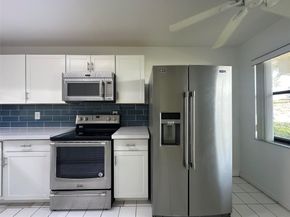 7673 Tahiti Ln 105, Lake Worth FL 33467