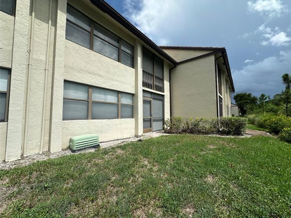 7673 Tahiti Ln 105, Lake Worth FL 33467