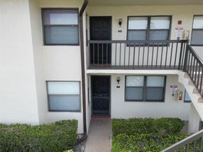7673 Tahiti Ln 105, Lake Worth FL 33467