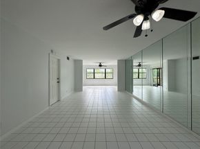 7673 Tahiti Ln 105, Lake Worth FL 33467