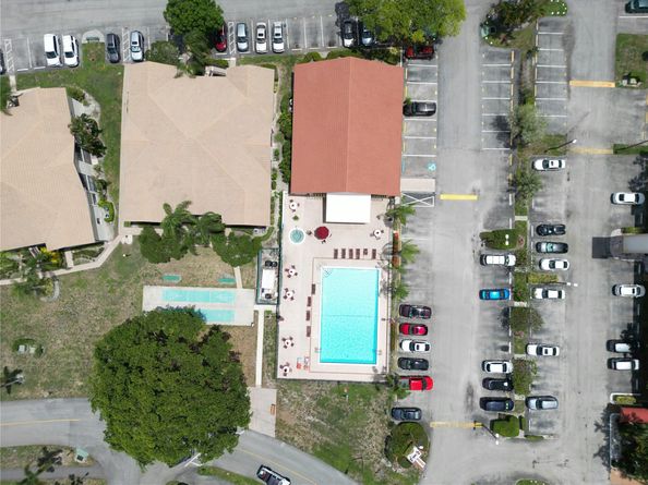 7673 Tahiti Ln 105, Lake Worth FL 33467