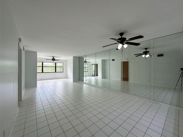 7673 Tahiti Ln 105, Lake Worth FL 33467