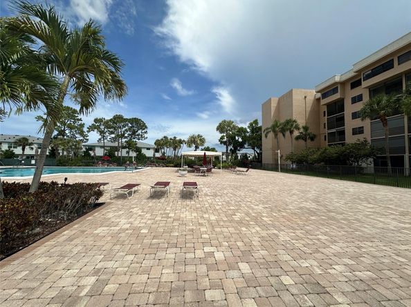 7673 Tahiti Ln 105, Lake Worth FL 33467