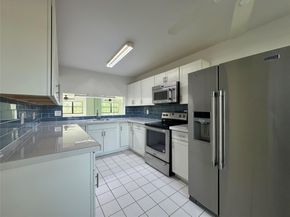 7673 Tahiti Ln 105, Lake Worth FL 33467