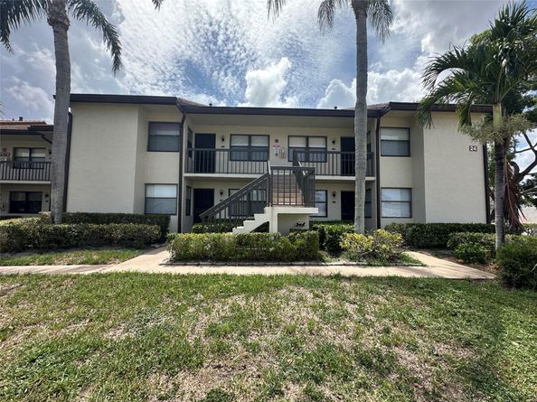 7673 Tahiti Ln 105, Lake Worth FL 33467