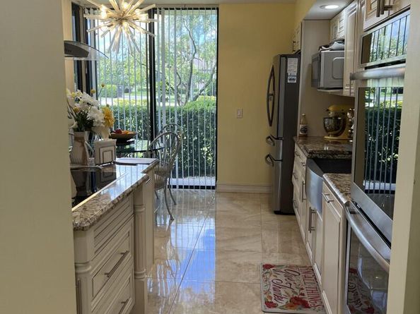 5257 Fountains Drive S 105, Lake Worth FL 33467