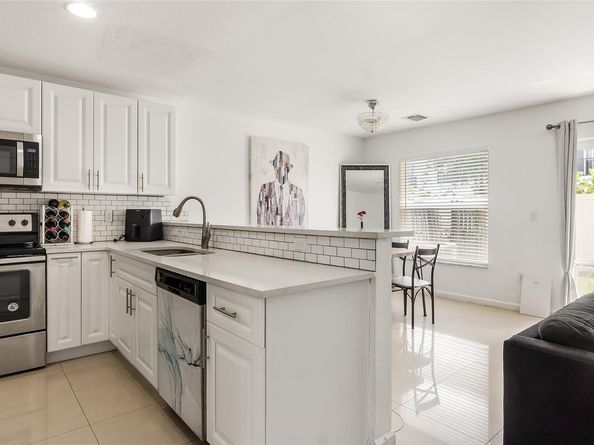 2721 NW 13th St, Pompano Beach FL 33069