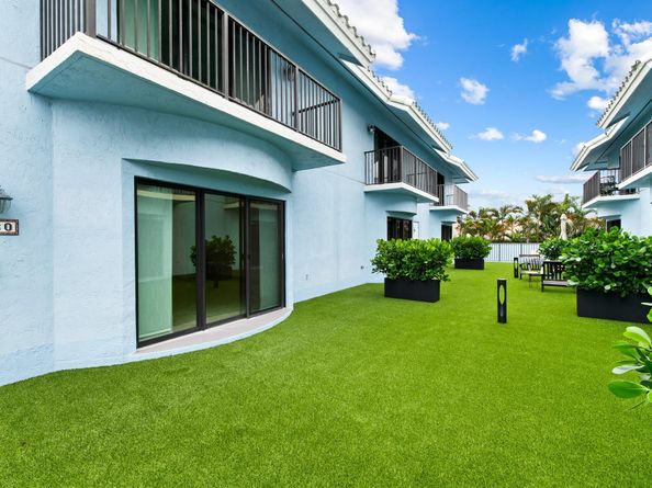1260 N Riverside Dr 1260, Pompano Beach FL 33062