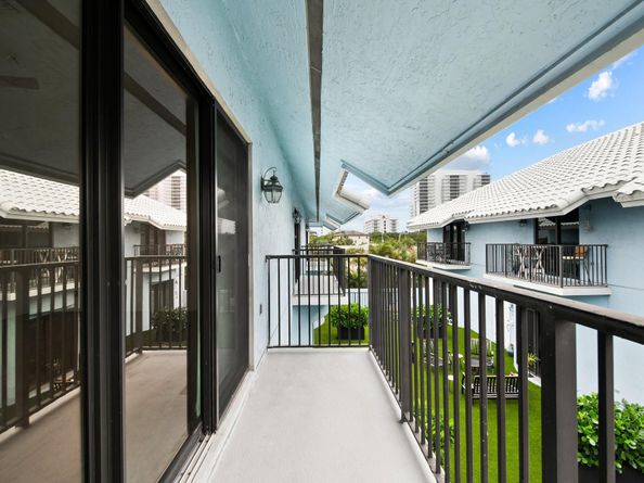 1260 N Riverside Dr 1260, Pompano Beach FL 33062