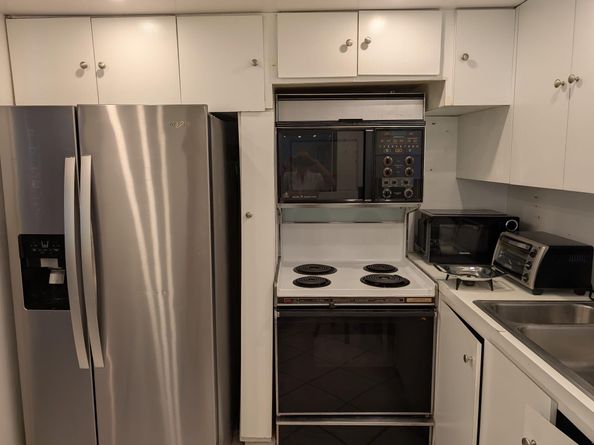100 Bayview Dr 1005, Sunny Isles Beach FL 33160