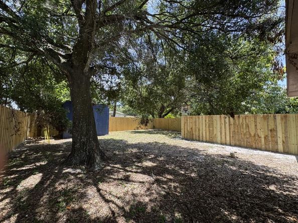 1218 NW 13th Ct, Fort Lauderdale FL 33311