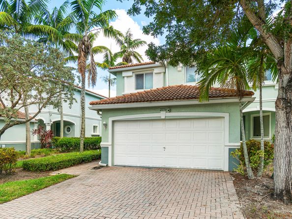 2196 Oakmont Drive, Riviera Beach FL 33404