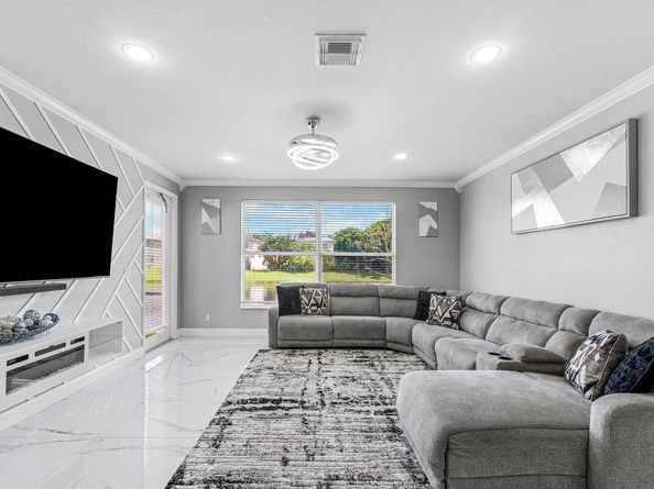 2196 Oakmont Drive, Riviera Beach FL 33404