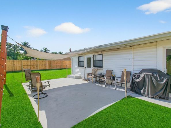 826 Cochran Drive, Lake Worth Beach FL 33461