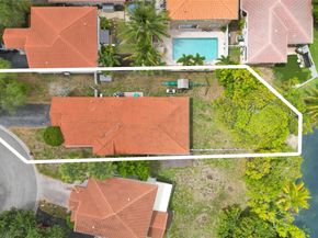 13525 NW 5th Ct, Plantation FL 33325