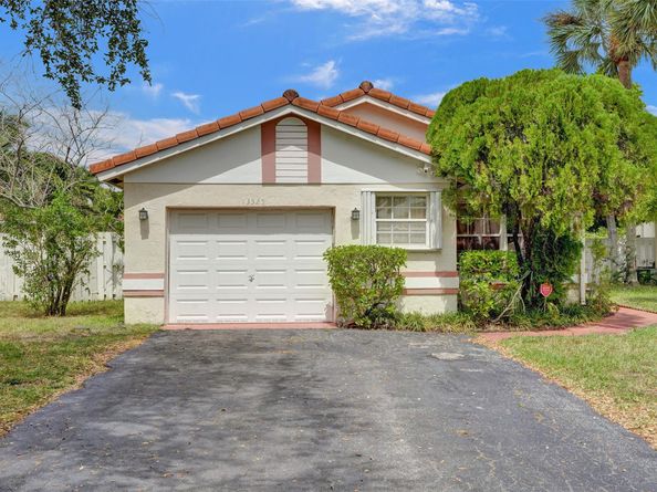 13525 NW 5th Ct, Plantation FL 33325