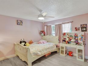 13525 NW 5th Ct, Plantation FL 33325