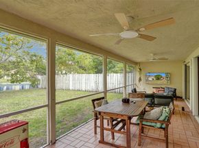 13525 NW 5th Ct, Plantation FL 33325