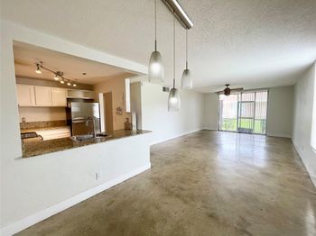 7175 Orange Dr