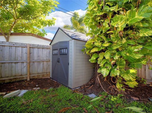 1540 NE 47th St, Oakland Park FL 33334