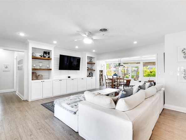 1540 NE 47th St, Oakland Park FL 33334