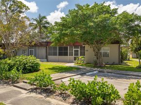 2002 SW Natura Blvd D, Deerfield Beach FL 33441