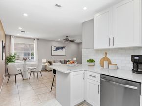 2002 SW Natura Blvd D, Deerfield Beach FL 33441