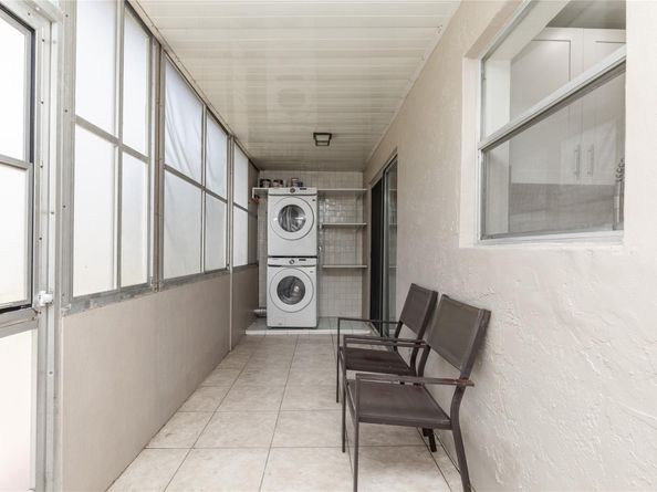 2002 SW Natura Blvd D, Deerfield Beach FL 33441