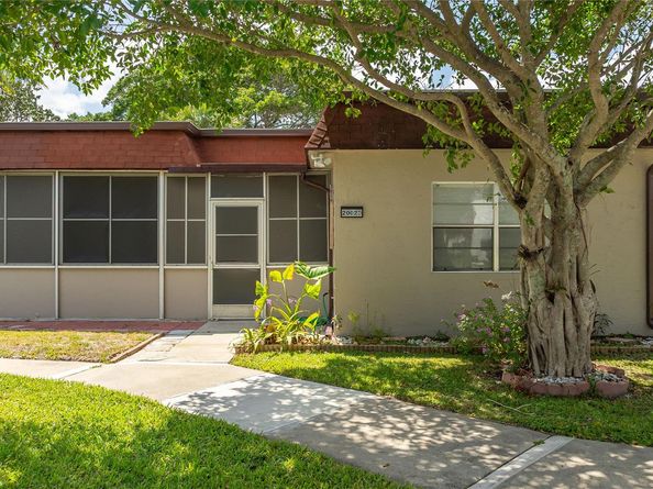 2002 SW Natura Blvd D, Deerfield Beach FL 33441