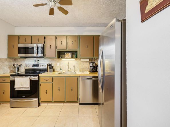 3010 NE 16th Ave 405, Oakland Park FL 33334