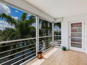 3010 NE 16th Ave 405, Oakland Park FL 33334