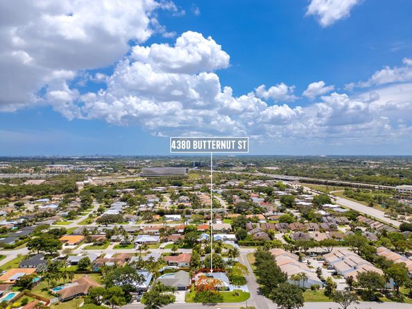 4380 Butternut Street, Palm Beach Gardens FL 33410
