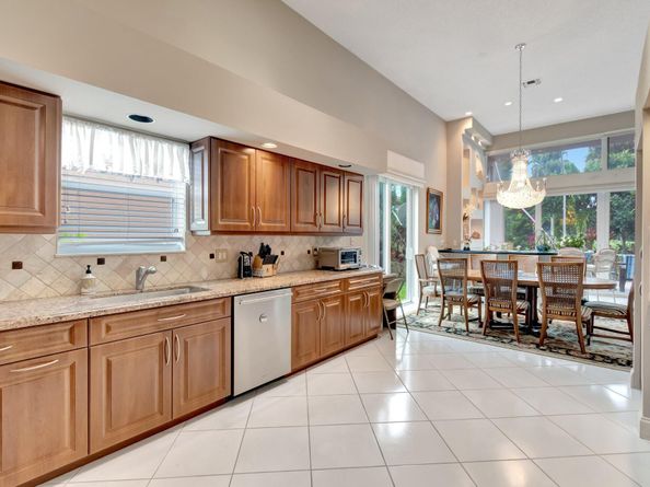 6429 Three Lakes Lane, Boynton Beach FL 33437
