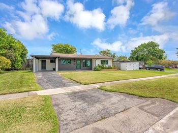 6275 Lakeshore Dr