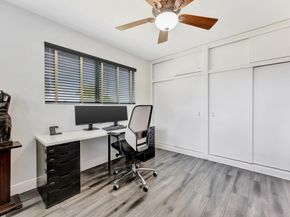 6275 Lakeshore Dr, Margate FL 33063