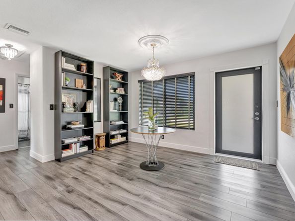 6275 Lakeshore Dr, Margate FL 33063