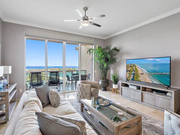 2640 Lake Shore Drive 2215, Riviera Beach FL 33404