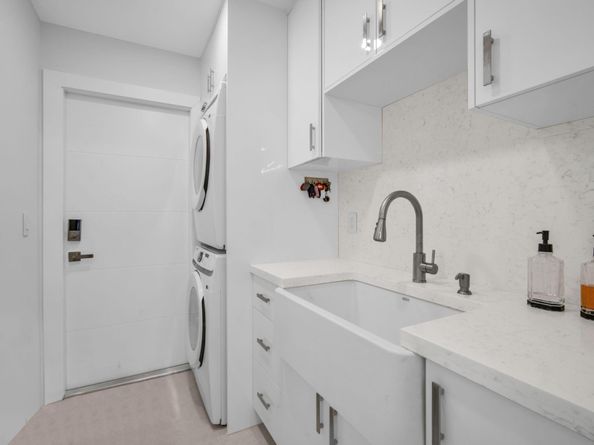 7869 Travlers Tree Dr, Boca Raton FL 33433