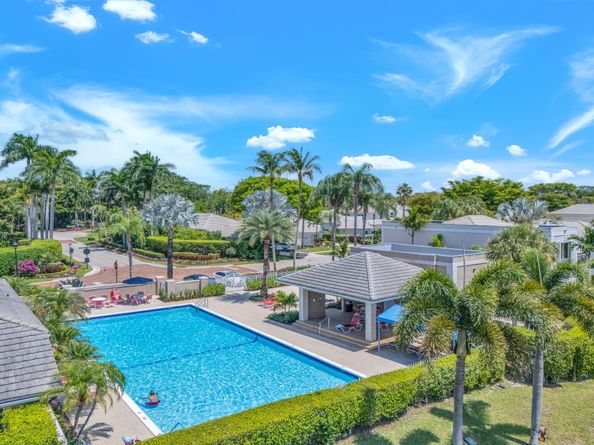 7869 Travlers Tree Dr, Boca Raton FL 33433