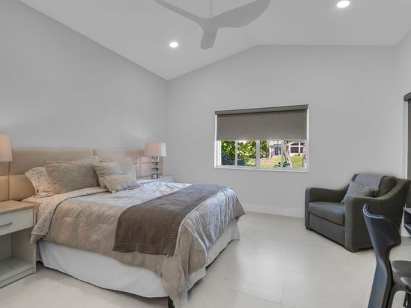 7869 Travlers Tree Dr, Boca Raton FL 33433