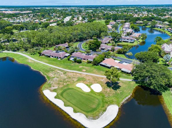 21188 Juego Circle 17A, Boca Raton FL 33433