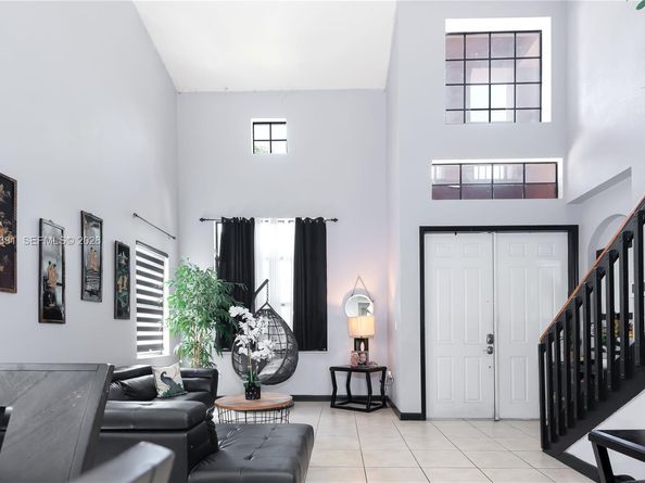 685 SE 37th Place, Homestead FL 33033